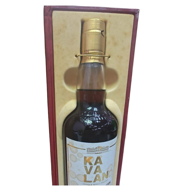 Kavalan Solist Oloroso Sherry Cask Single Malt Whisky Single Cask Cask Strength ABV 57.8% 700ml (The bottle label is tarnished due to the item being discontinued, and the box may also be in less-than-ideal condition.)