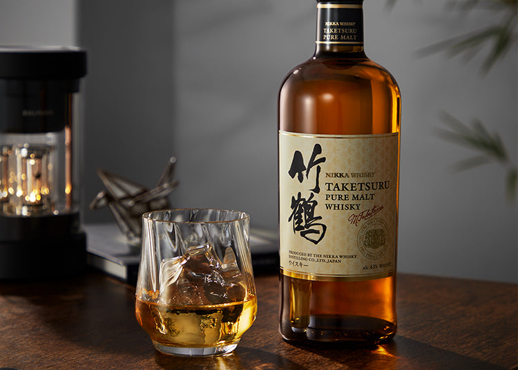 Bundle of 2 Bottles Nikka Taketsuru Pure Malt ABV 43% 700ml with Gift Box
