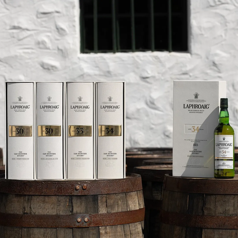 LAPHROAIG 34 YEAR THE IAN HUNTER STORY BOOK 5 ENDURING SPIRIT [A] 70CL 45.5% (BOTTLE) WHITE GBX