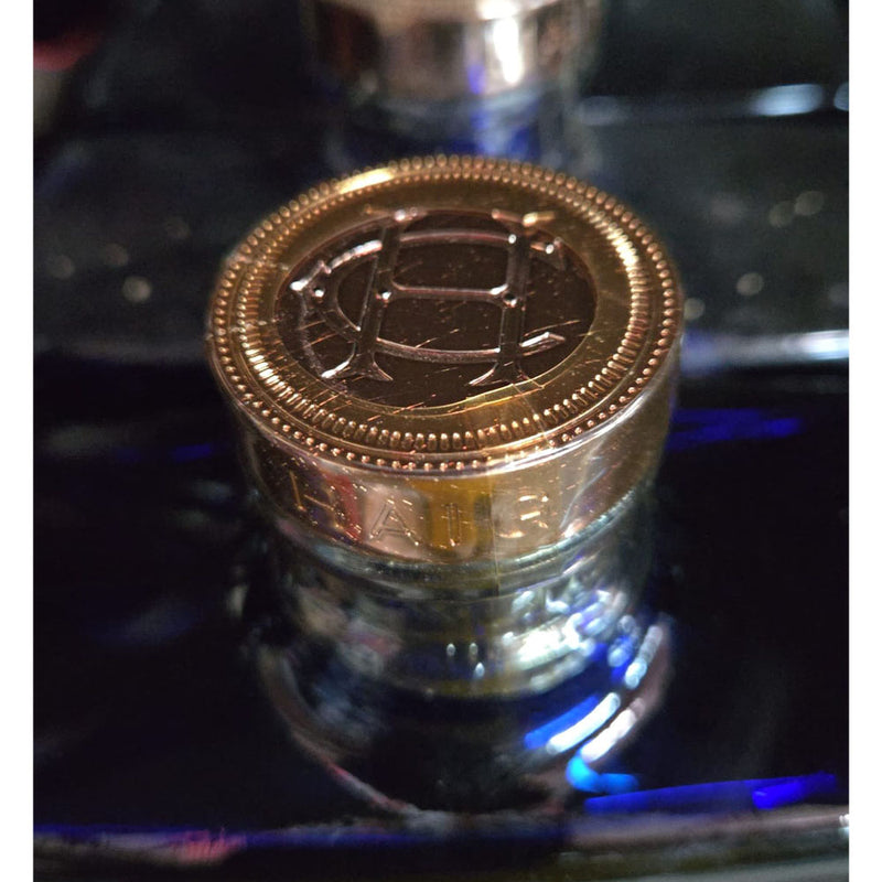 Haig Club Single Grain Whisky ABV 40% 70cl Kindly note that the bottle cap may have minor scratches and may not be in perfect condition. However, the bottle is brand new and remains sealed.)