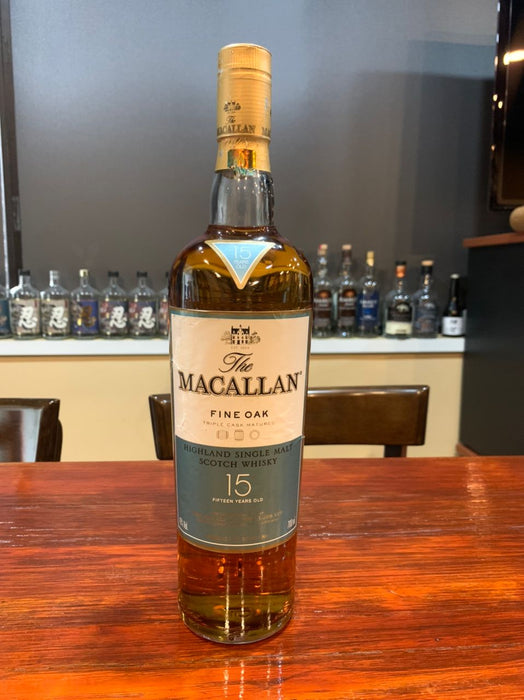 (Clearance) The Macallan 15 Year Old Fine Oak Highland Single Malt Scotch Whisky ABV 40% 70cl ((Condition: Discontinued (No Box). Label shows heavy wear/tarnish. Fragile Cork: Please open with extreme care as it may break.)
