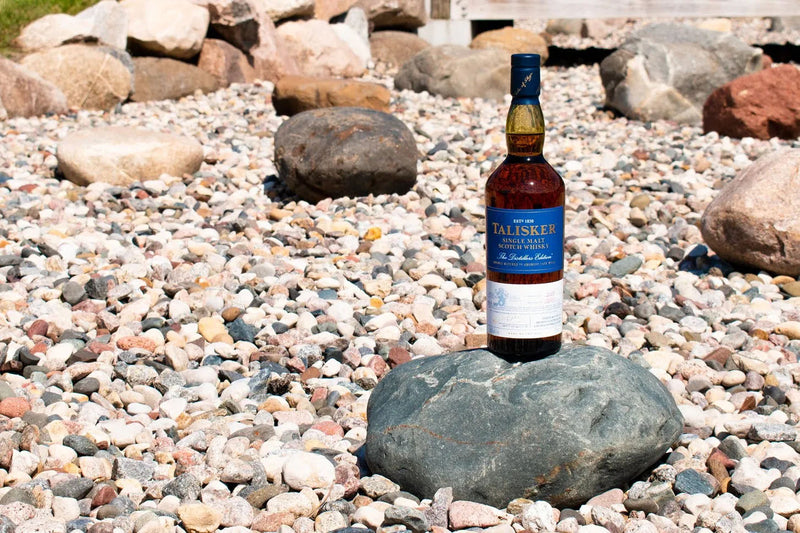 Talisker Distillers Edition Island Single Malt Scotch Whisky ABV 45.8% 700ml- No Box (Please check with us first if you need a specific batch, Thank you)